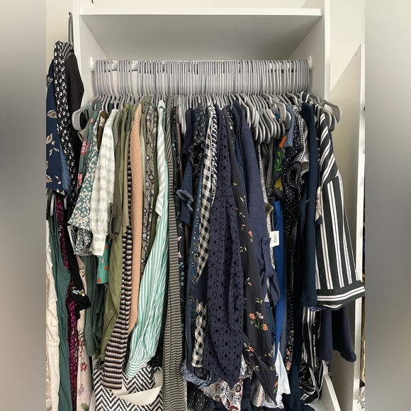 BUNDLE & SAVE!!! At least 100 new listings this next month✨ ••• - Picture 12 of 14